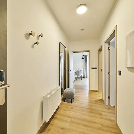 Appartement Luxury Mountain Attic With Ac & Netflix By Interhome