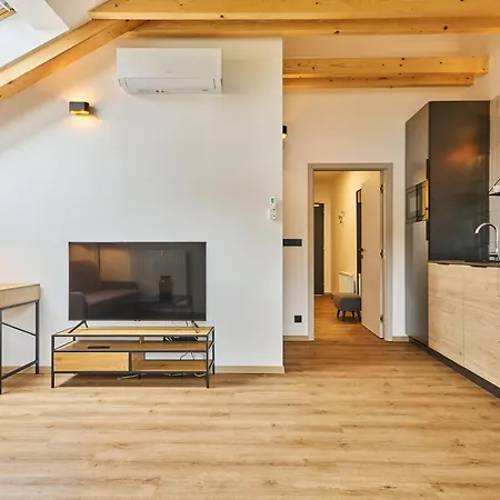 Luxury Mountain Attic With Ac & Netflix By Interhome Appartement