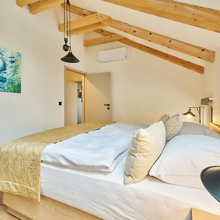Luxury Mountain Attic With Ac & Netflix By Interhome Appartement Černý Dŭl
