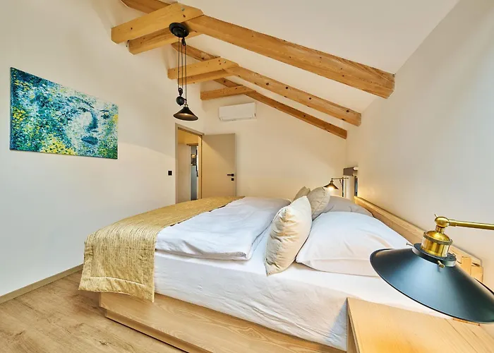 Luxury Mountain Attic With Ac & Netflix By Interhome Апартаменты Черный Дул