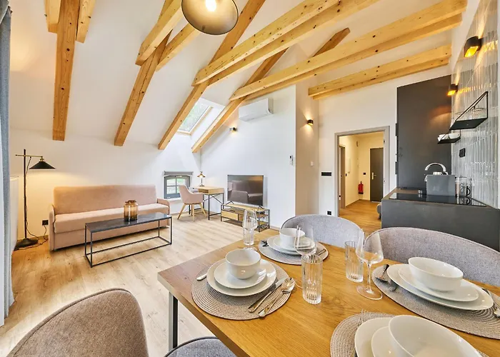 Апартаменты Luxury Mountain Attic With Ac & Netflix By Interhome Черный Дул