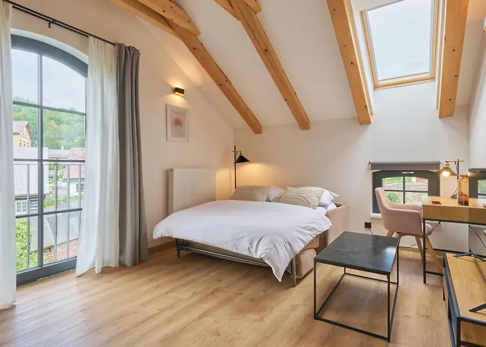 Luxury Mountain Attic With Ac & Netflix By Interhome * Черный Дул