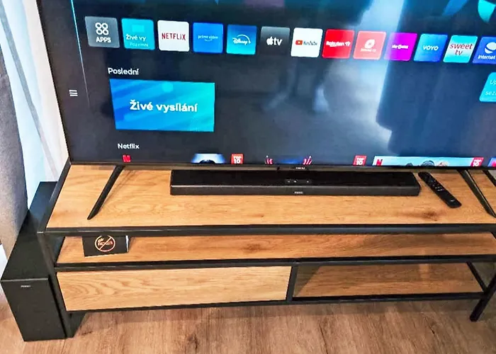 Апартаменты Luxury Mountain Attic With Ac & Netflix By Interhome *
